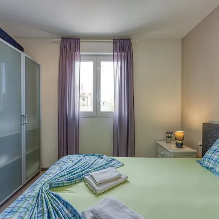 Frontera Croatia ヴィラ ポレッチ